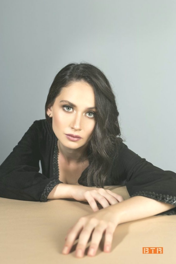 İlayda Çevik Kimdir? 3 ilayda cevik 2