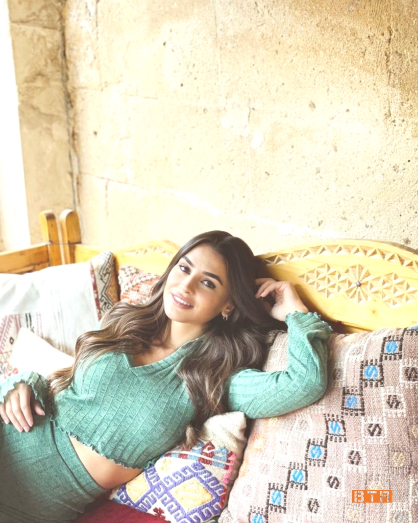 Hazal Çağlar Kimdir? 12 hazal caglar 11
