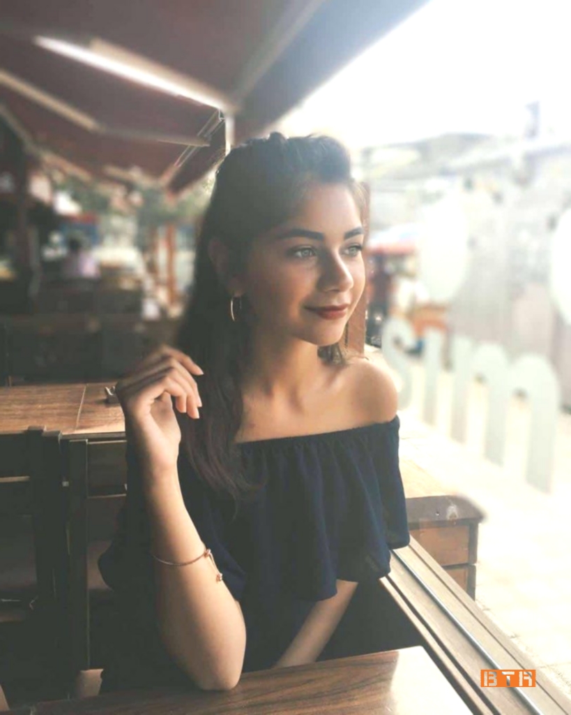 Ece Aydemir Kimdir? 8 ece aydemir 7