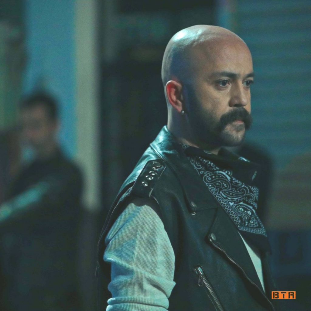 Sarp Akkaya Kimdir? 8 sarp akkaya 7