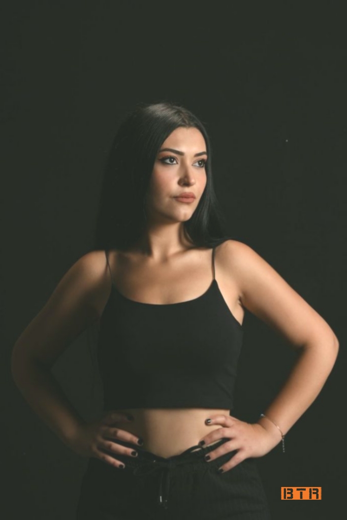 Şule Kan Kimdir? 4 sule kan 3