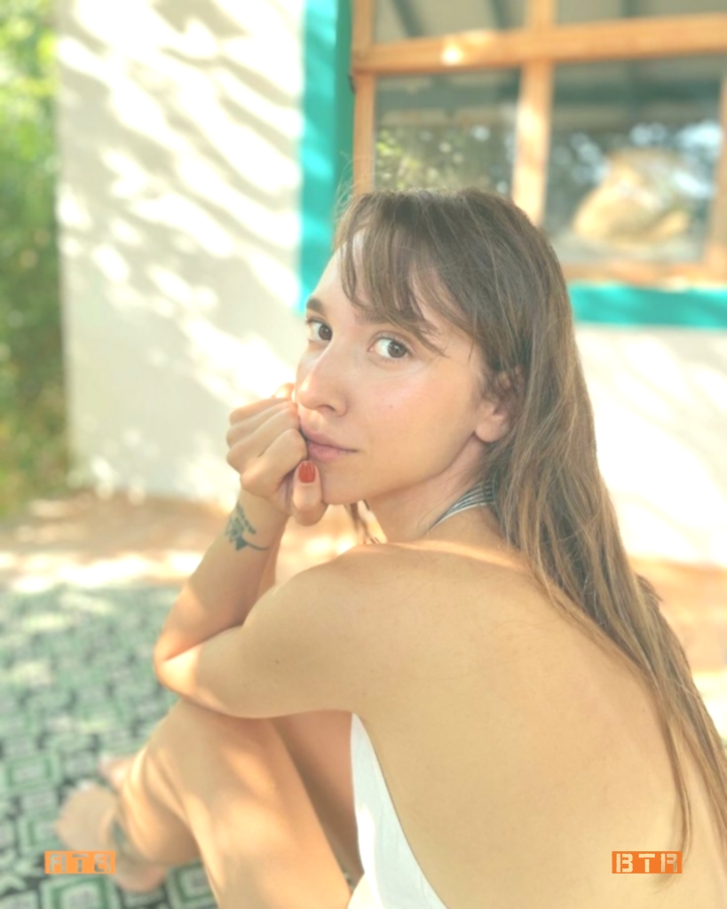 Zeynep Parla Kimdir? 3 zeynep parla 2