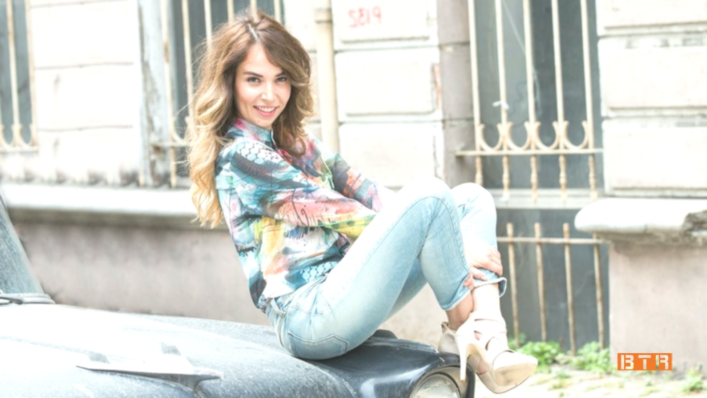 esra ronabar 1 1
