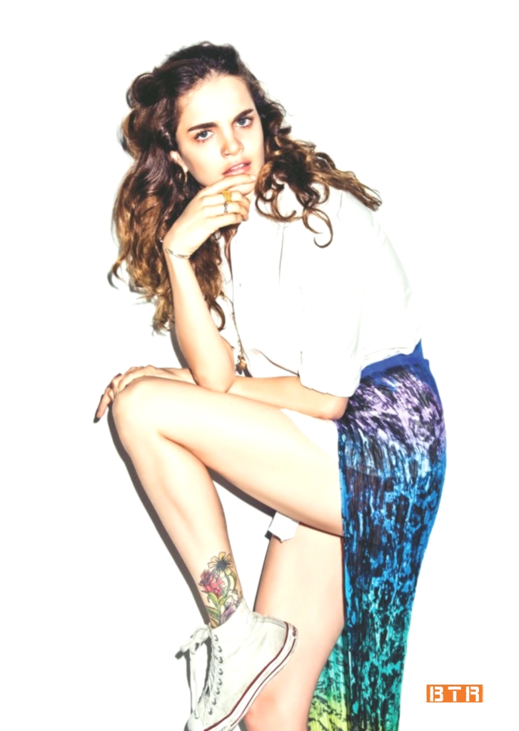 tugce kazaz 18